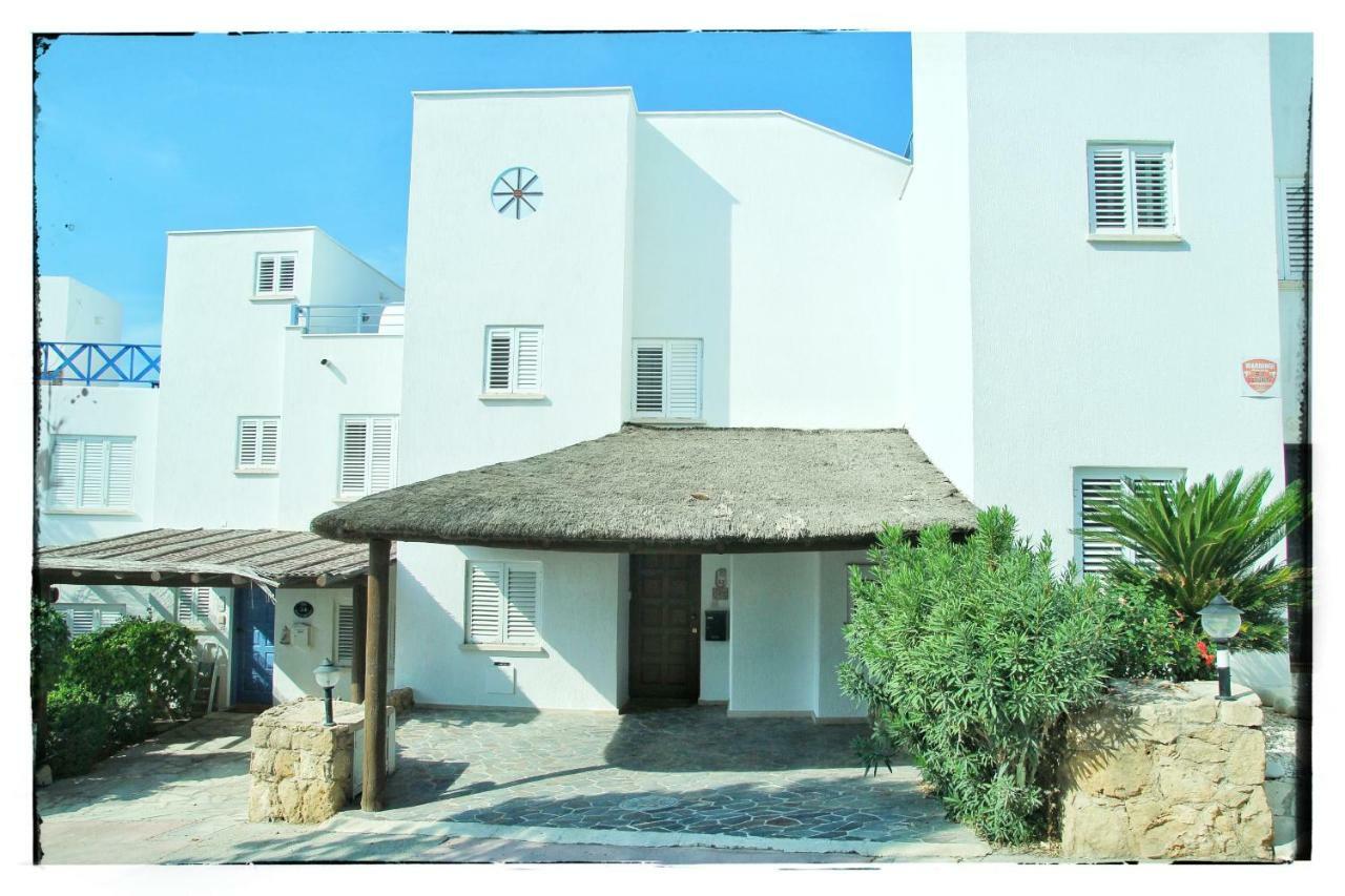 Sea Front Villa Vera Klorakas Exterior photo